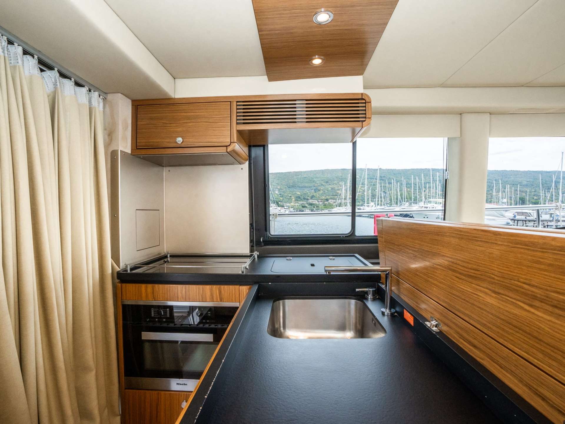 Azimut Magellano 53 Fly
