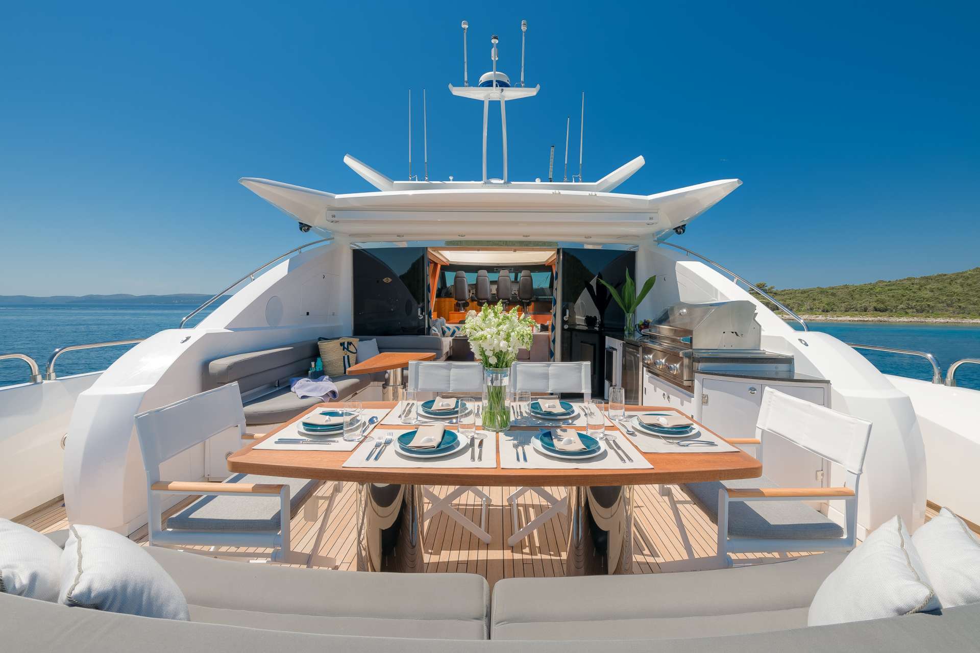 Captain's insight: Charter yacht QUANTUM