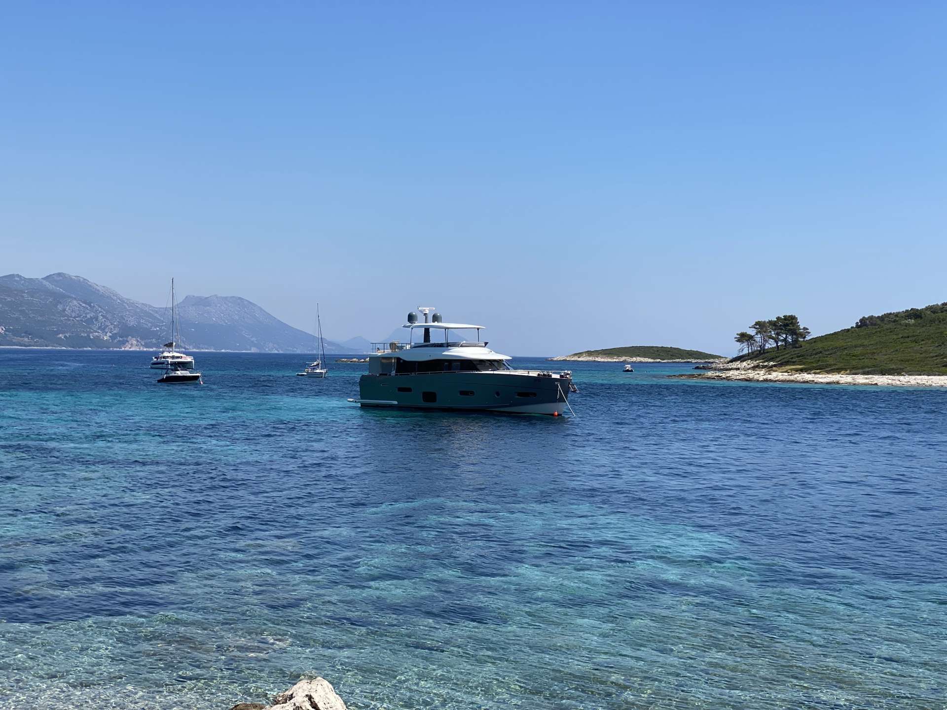 New arrival to the fleet: 20m charter yacht Azimut Magellano 66 BOLLINGER