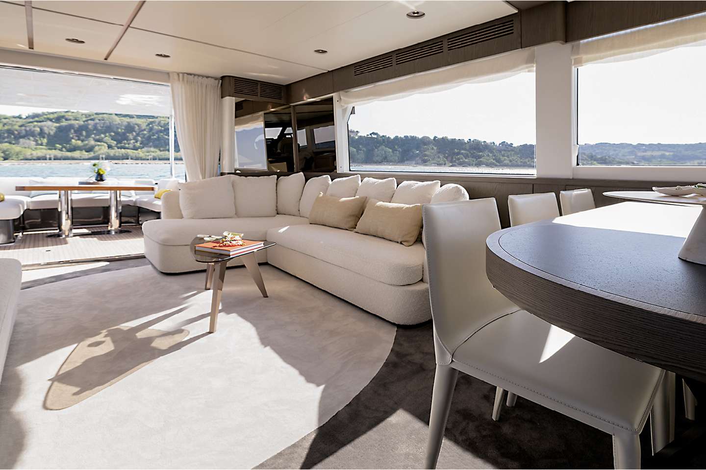 New arrival to the fleet: 20m charter yacht Azimut Magellano 66 BOLLINGER
